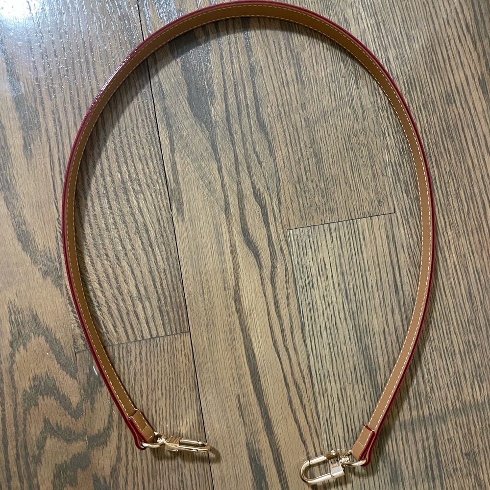 shoulder strap